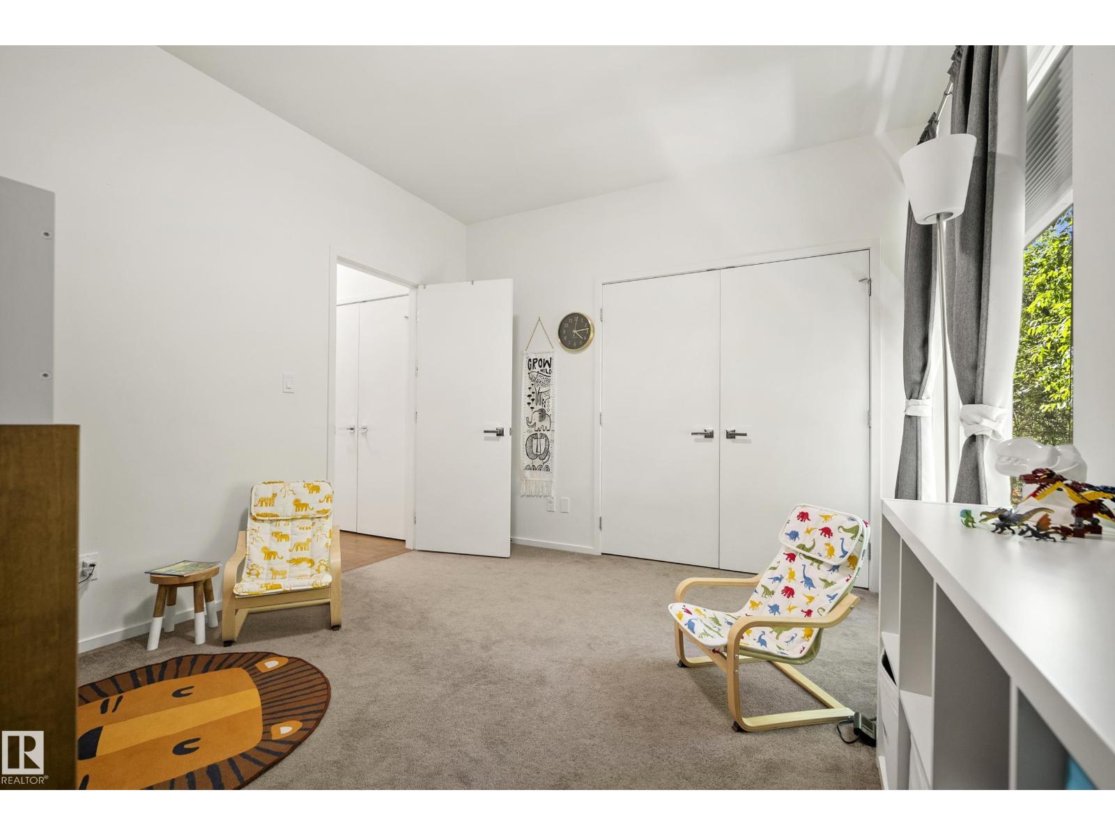 8751 83 AV NW - 33