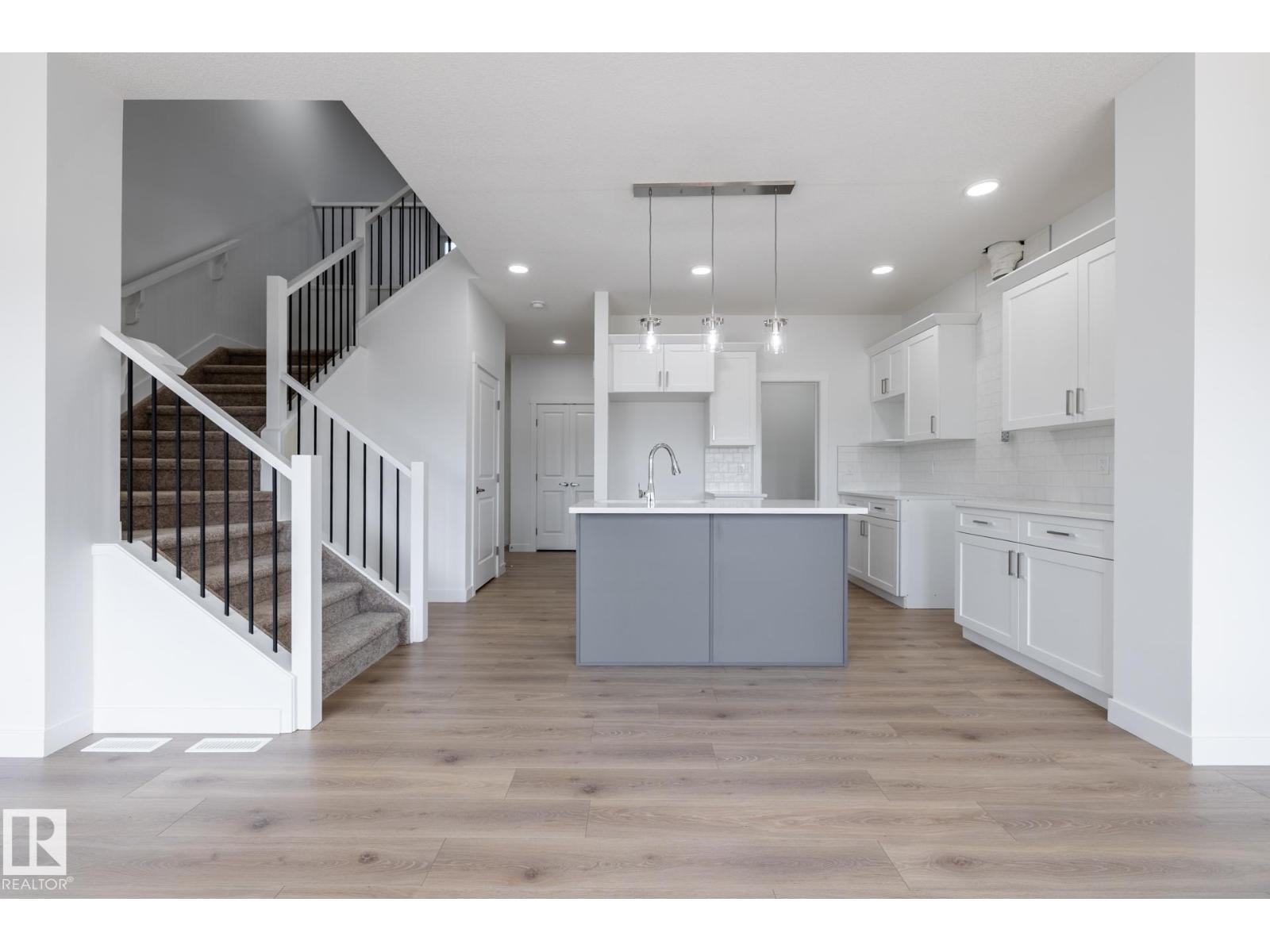 3036 197 ST NW - 8