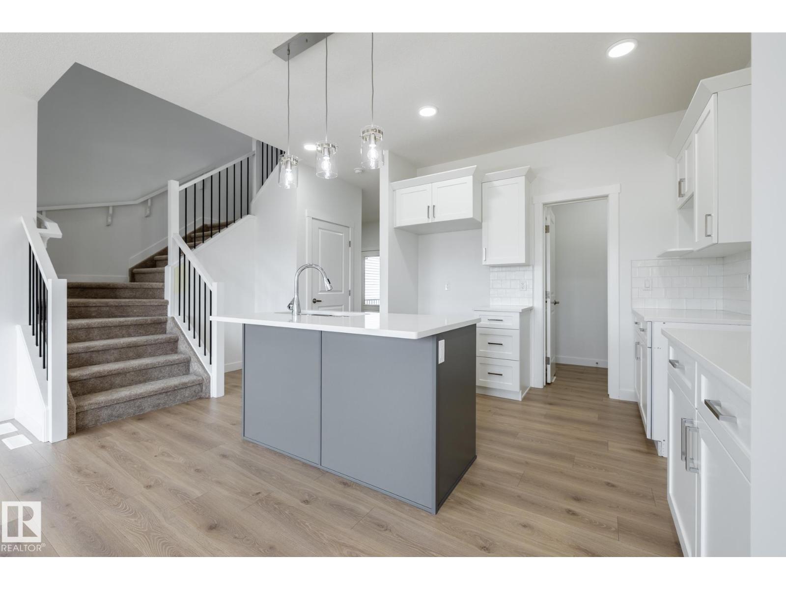 3036 197 ST NW - 9