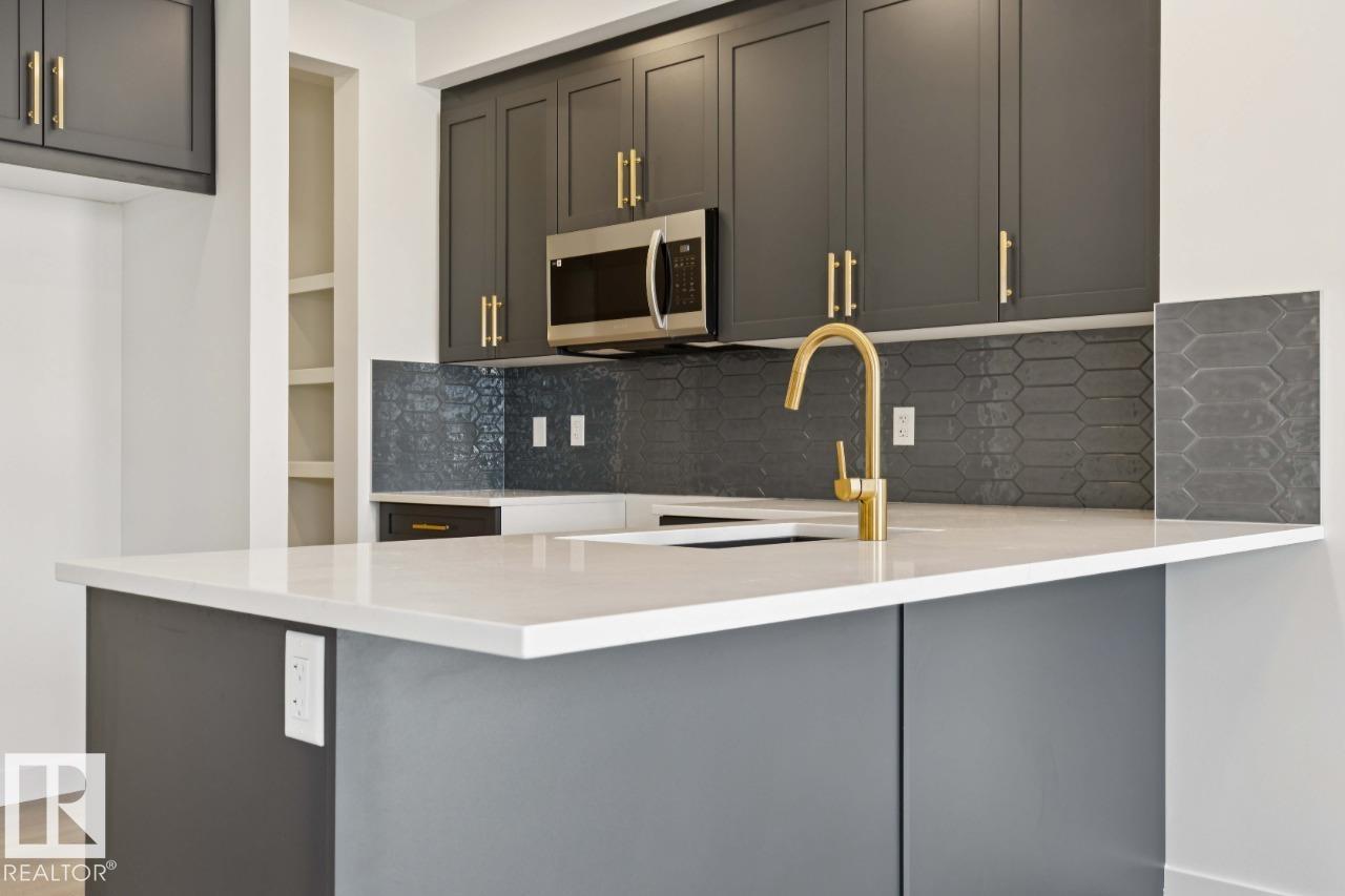 9239 230 ST NW - 11