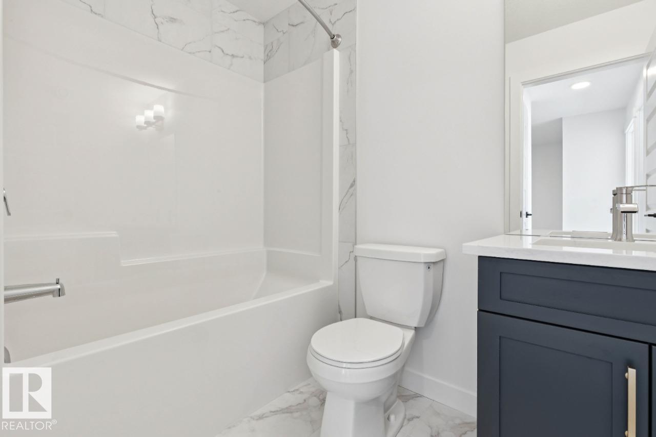 9239 230 ST NW - 33
