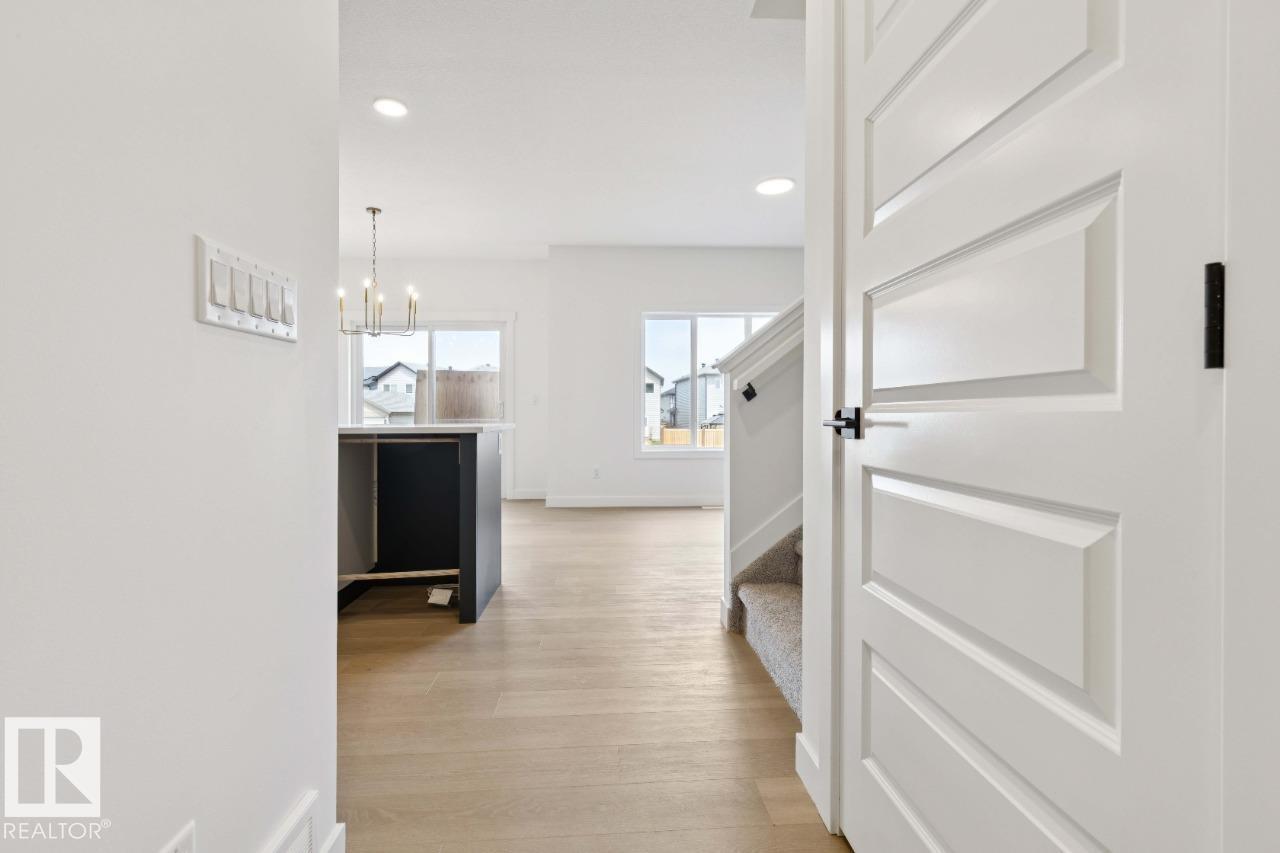 9239 230 ST NW - 5