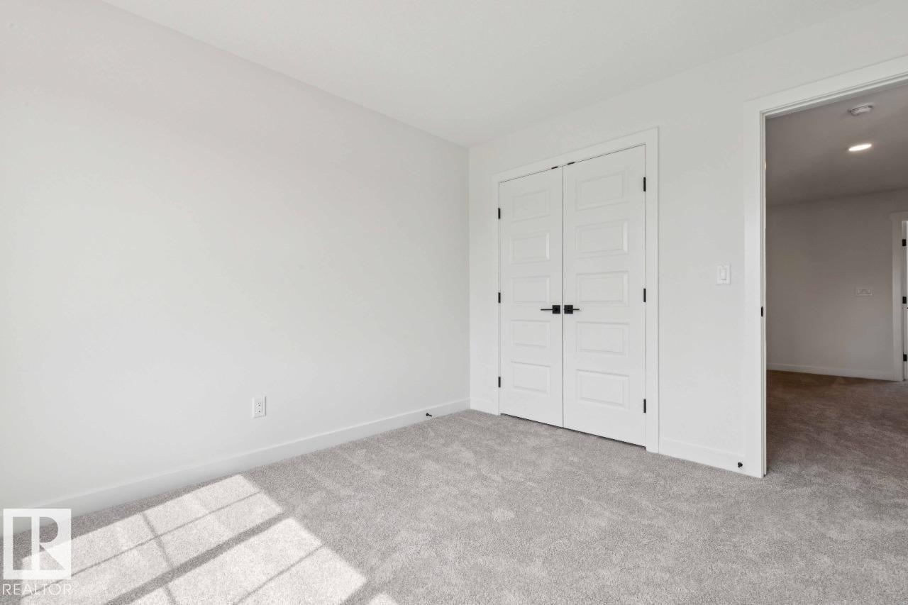 9239 230 ST NW - 26