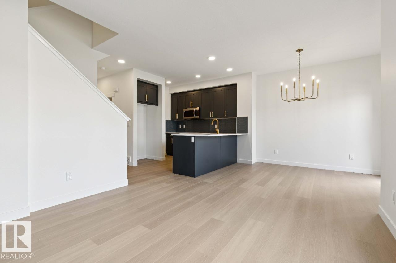 9239 230 ST NW - 14