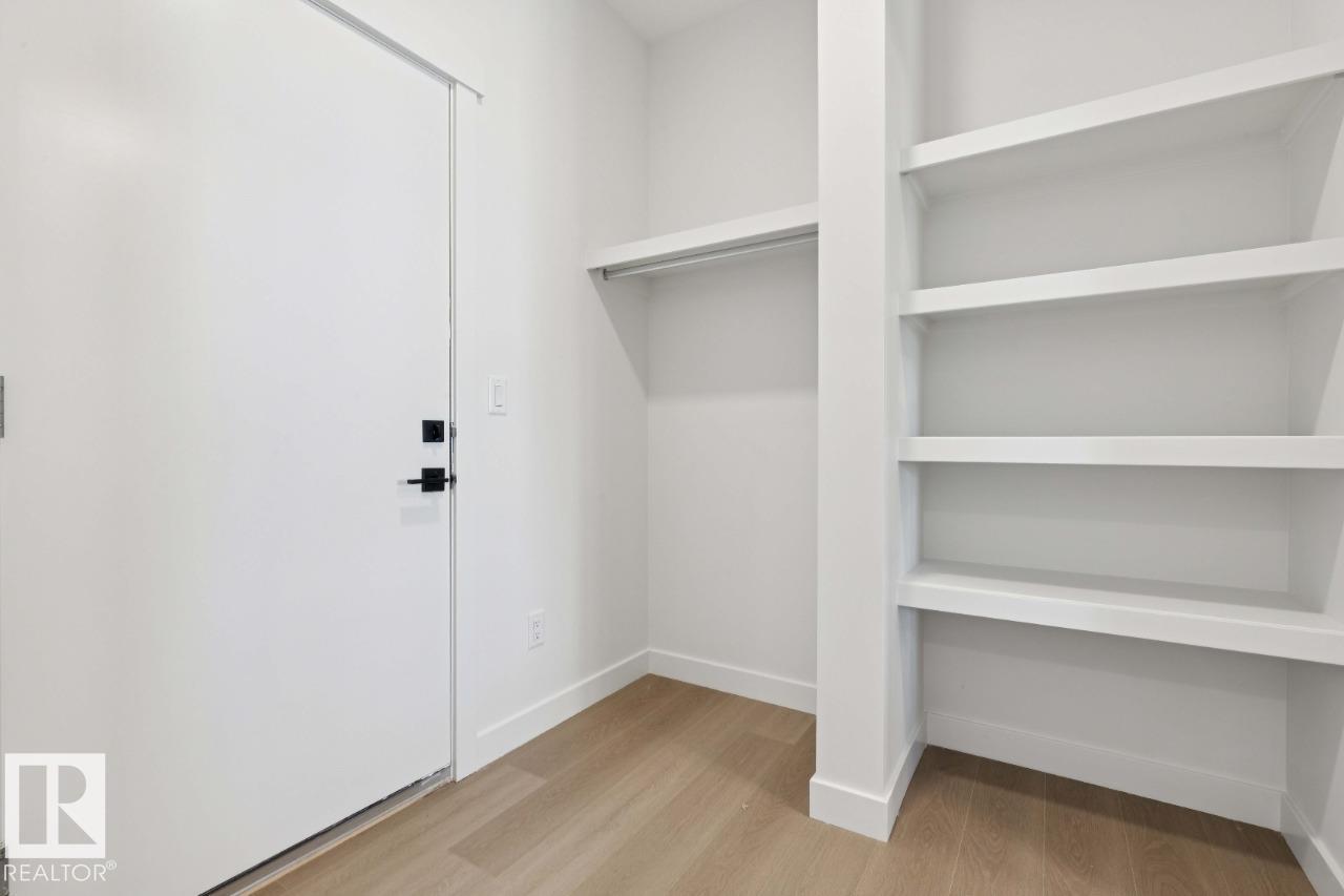 9239 230 ST NW - 17