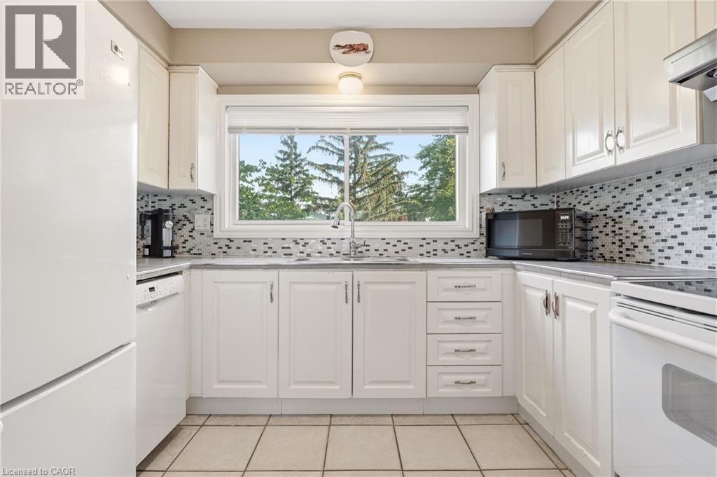 #2 125 BONAVENTURE Drive - Image 18