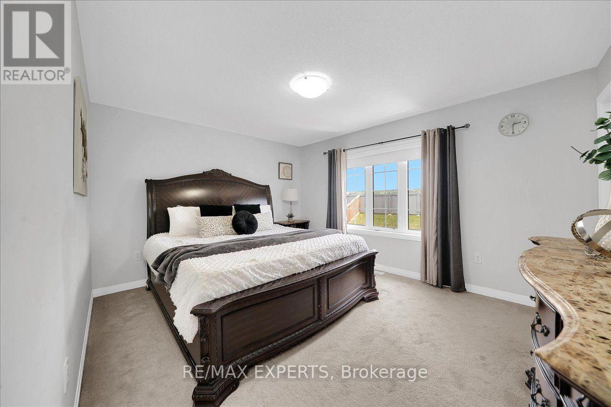 65 CASSERLEY CRESCENT - Image 16