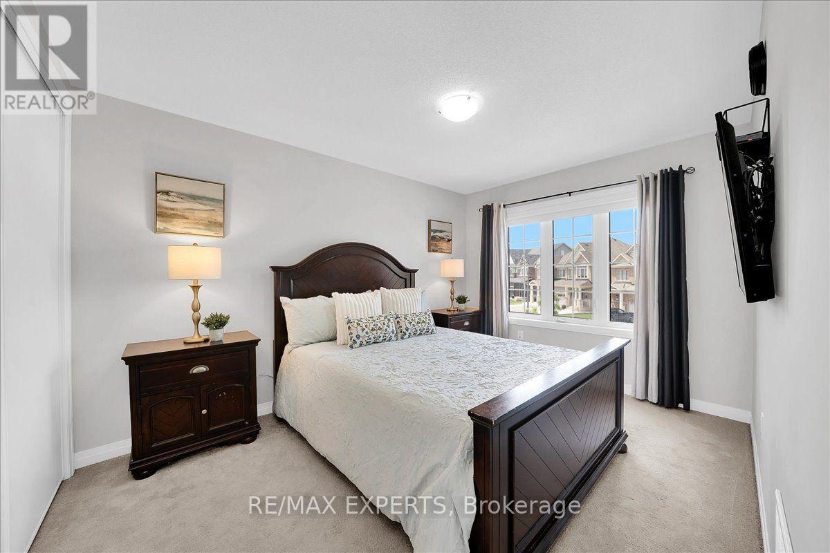 65 CASSERLEY CRESCENT - Image 21