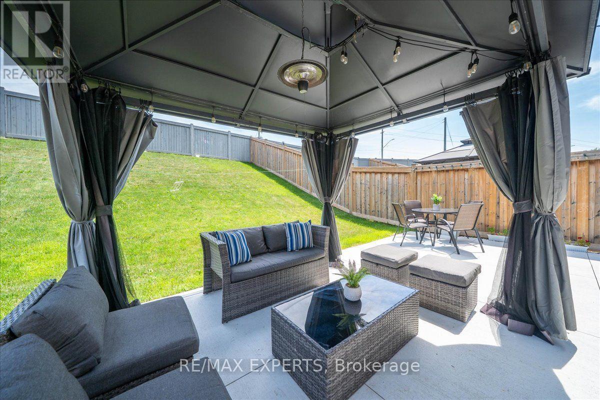 65 CASSERLEY CRESCENT - Image 26