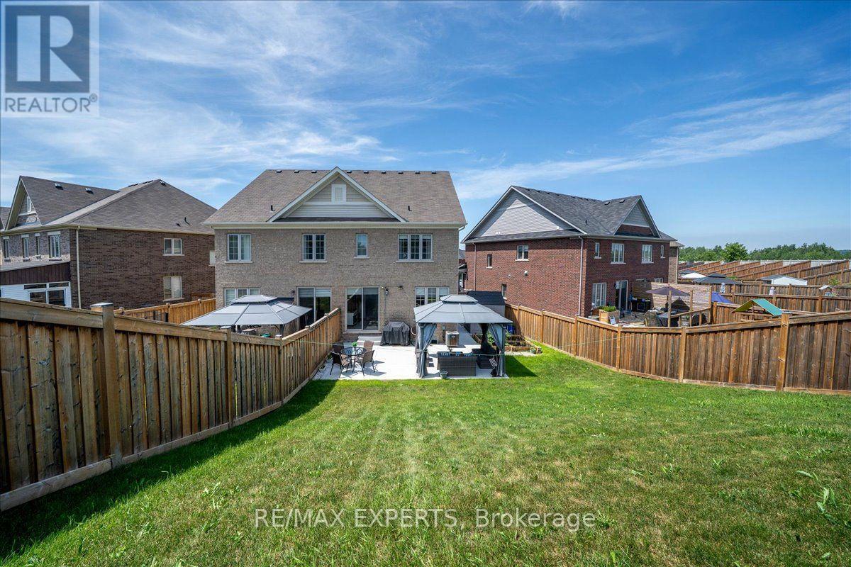 65 CASSERLEY CRESCENT - Image 29