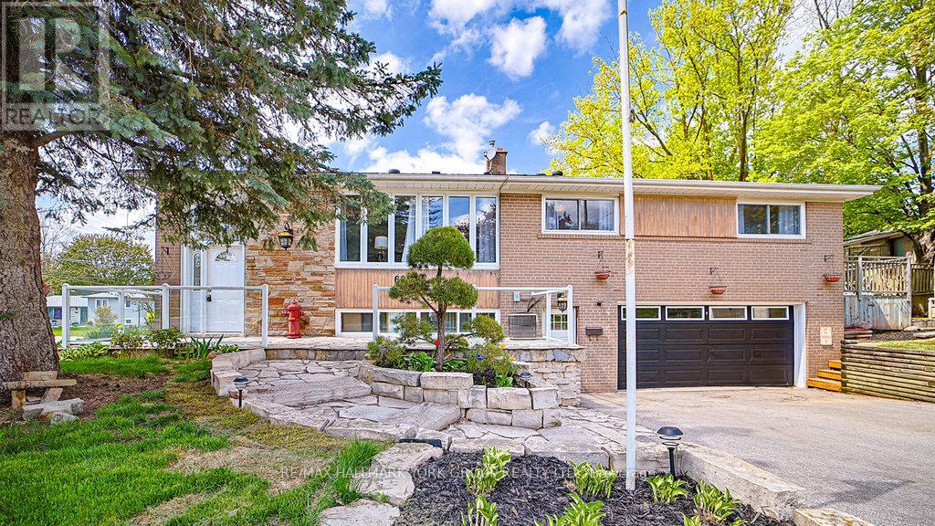 689 SUNNYPOINT DRIVE - 1