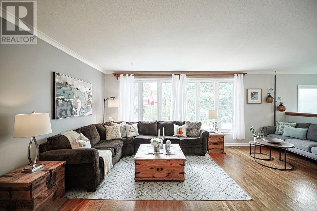 689 SUNNYPOINT DRIVE - 11