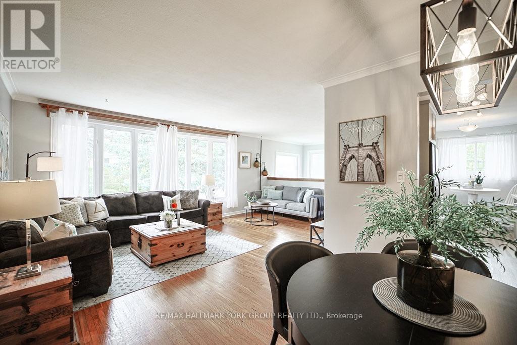 689 SUNNYPOINT DRIVE - 18