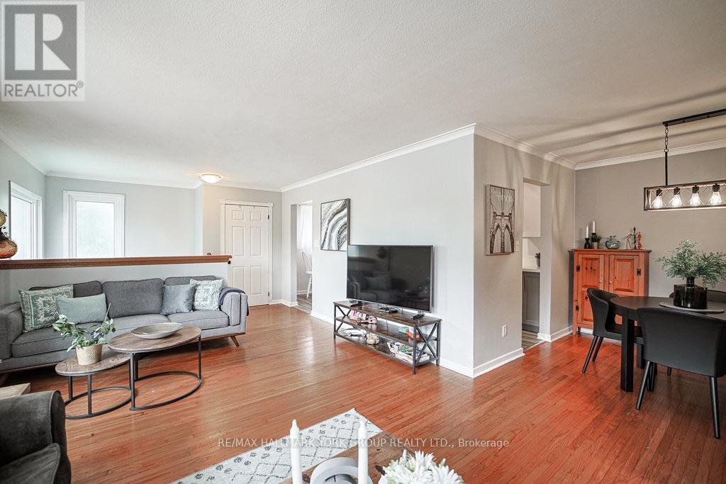 689 SUNNYPOINT DRIVE - 19
