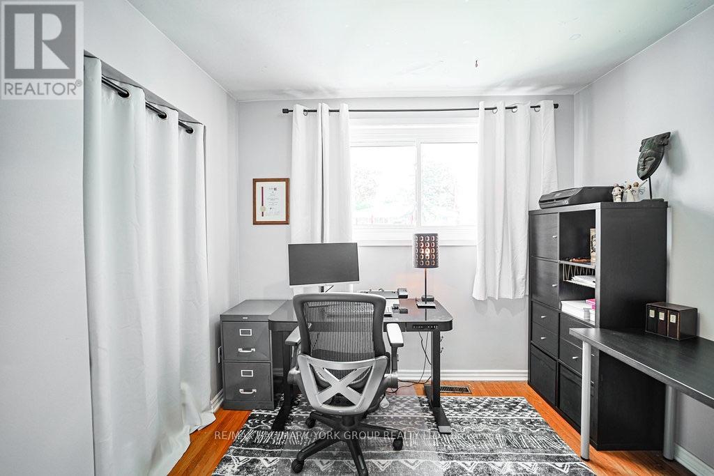 689 SUNNYPOINT DRIVE - 25