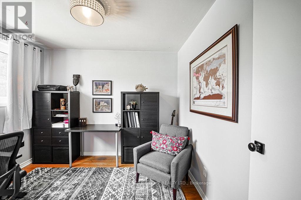 689 SUNNYPOINT DRIVE - 26