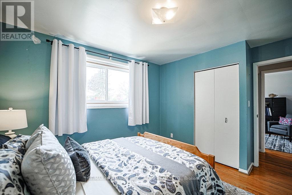 689 SUNNYPOINT DRIVE - 27