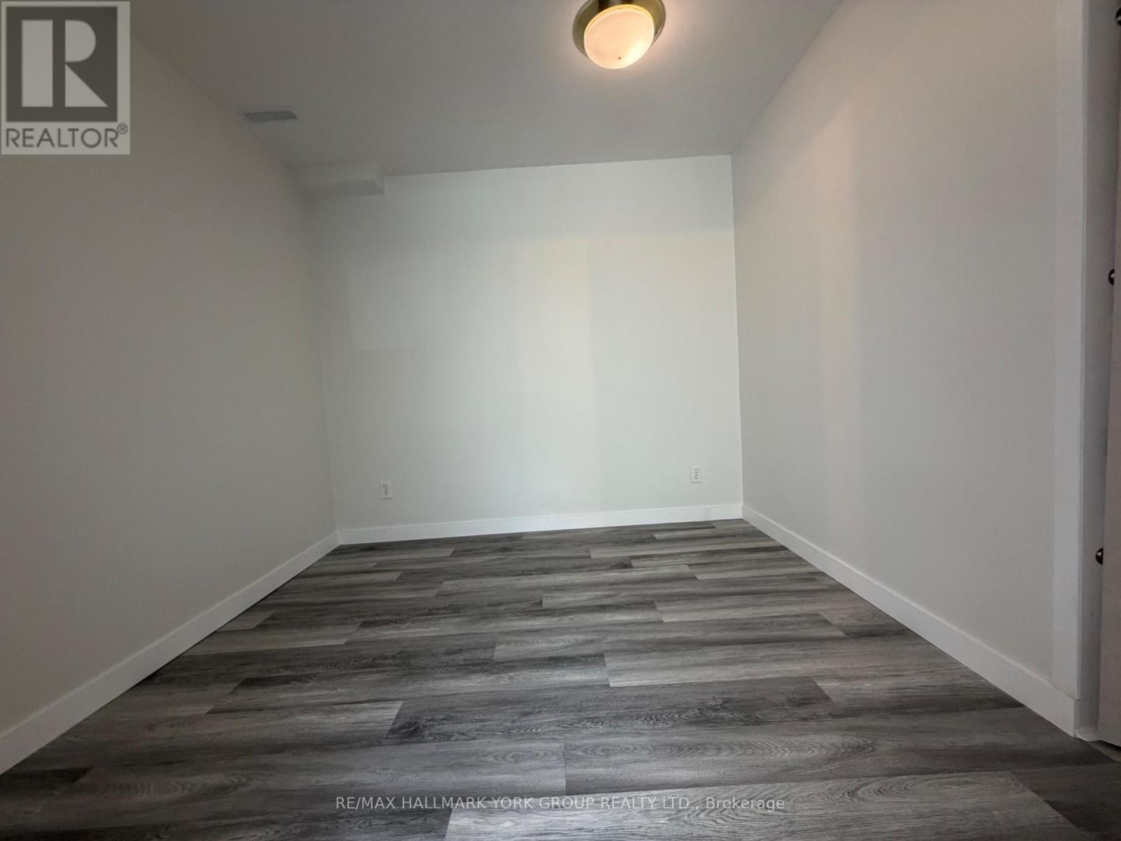 689 SUNNYPOINT DRIVE - 45