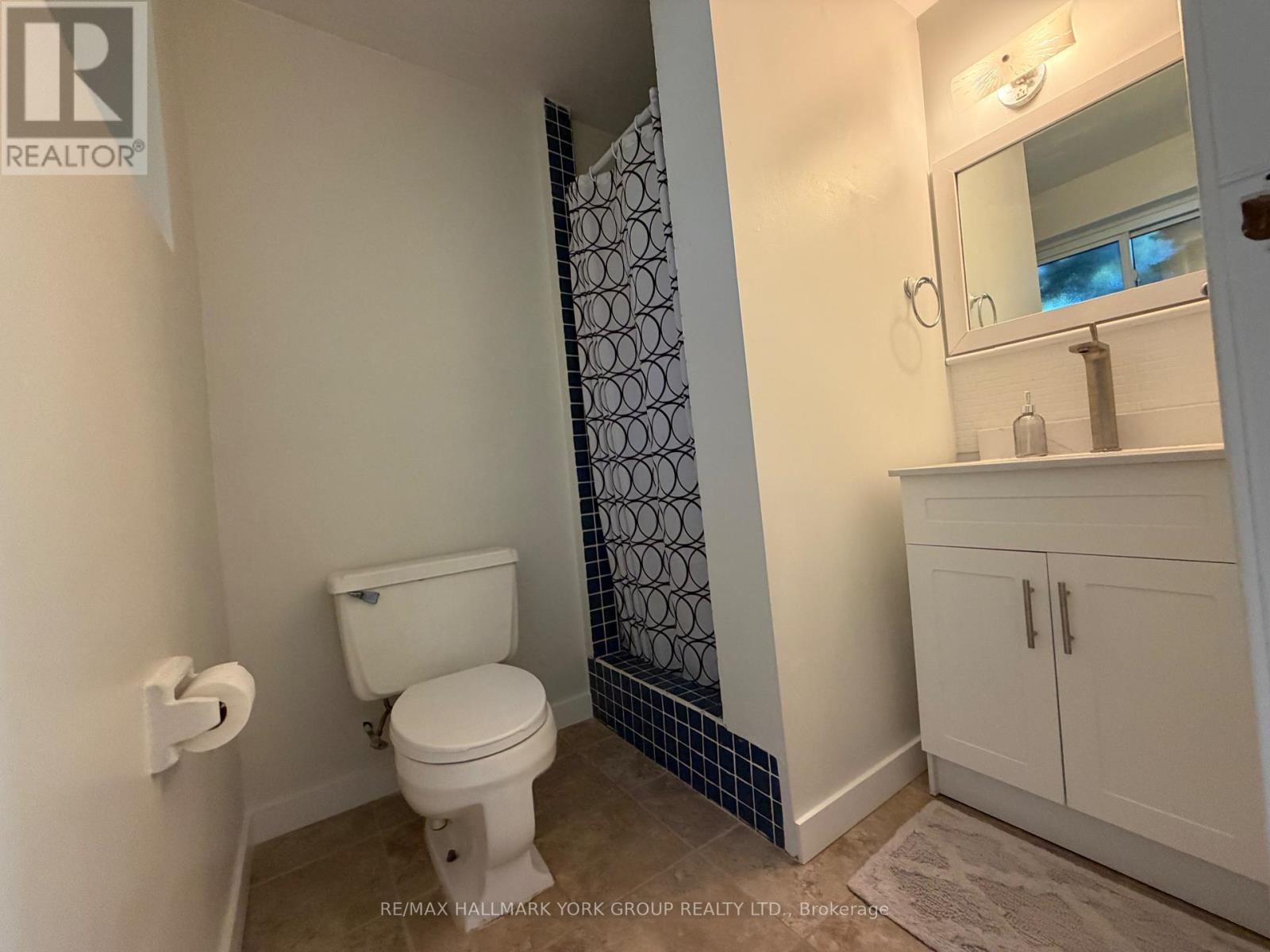 689 SUNNYPOINT DRIVE - 46