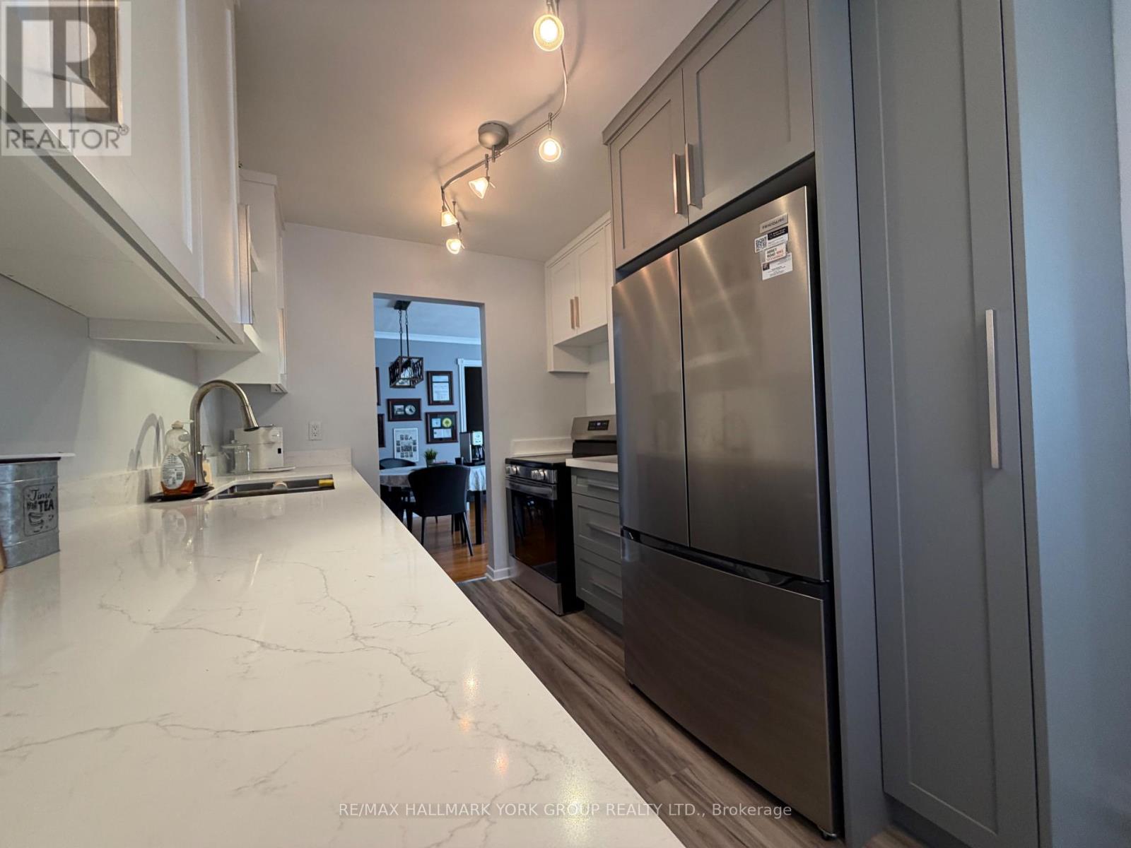 689 SUNNYPOINT DRIVE - 6