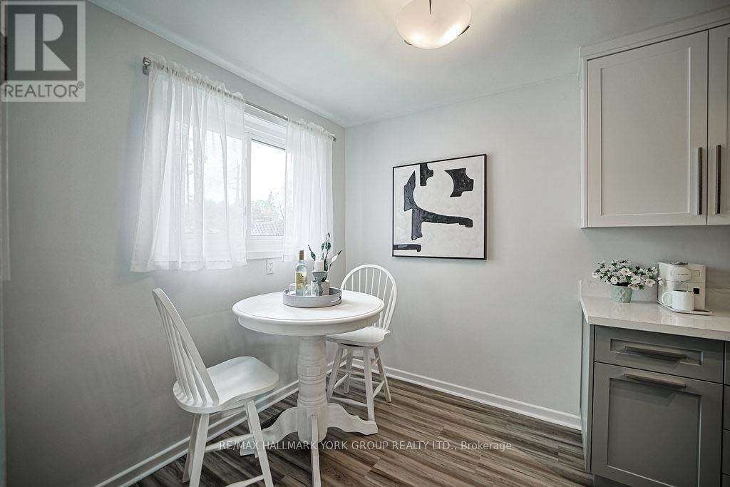 689 SUNNYPOINT DRIVE - 9