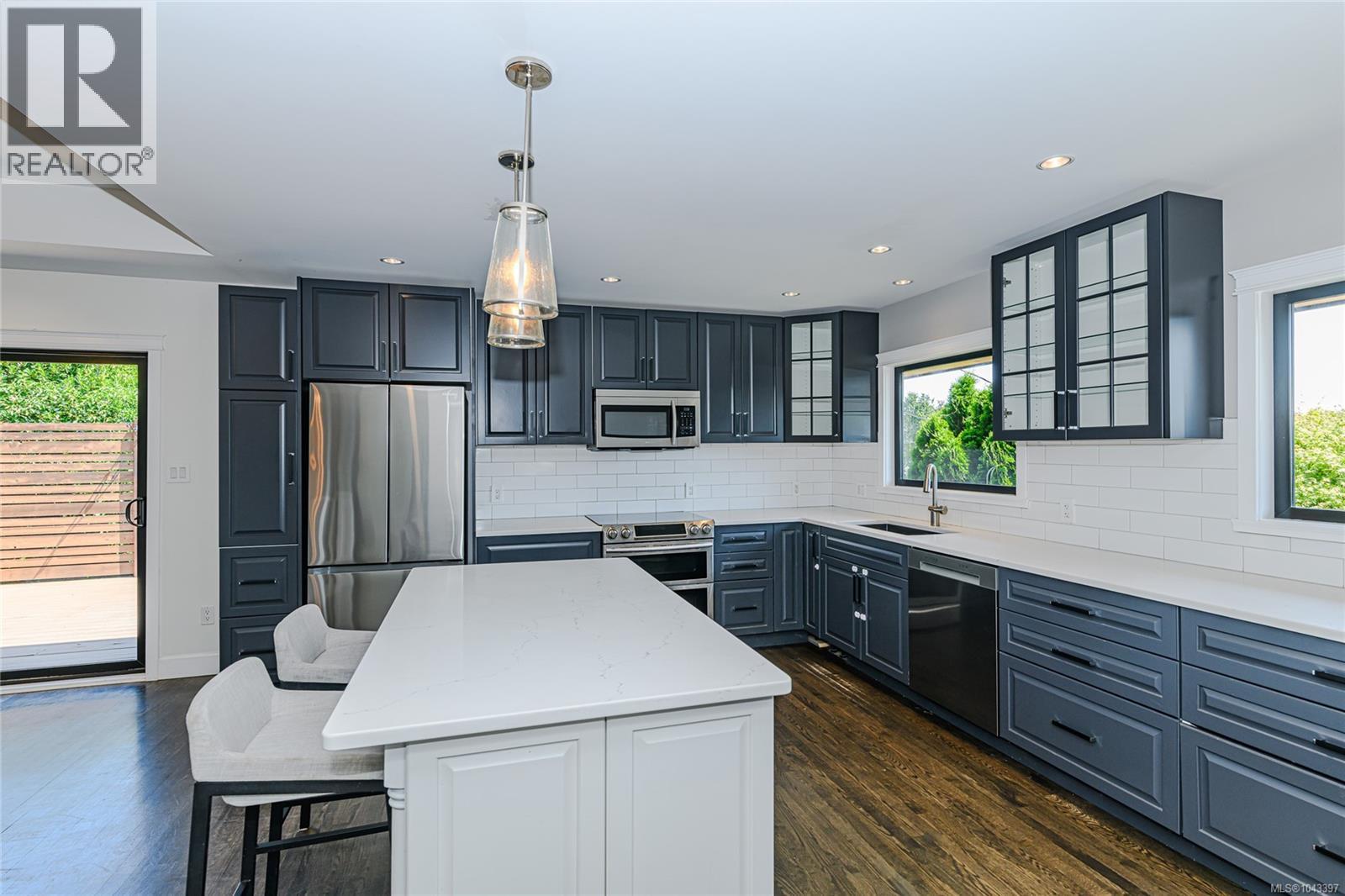 3753 Waring Pl - 17