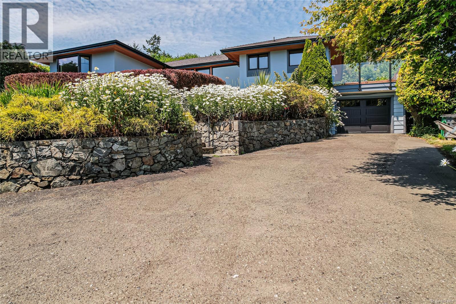  3753 Waring Place, Saanich
