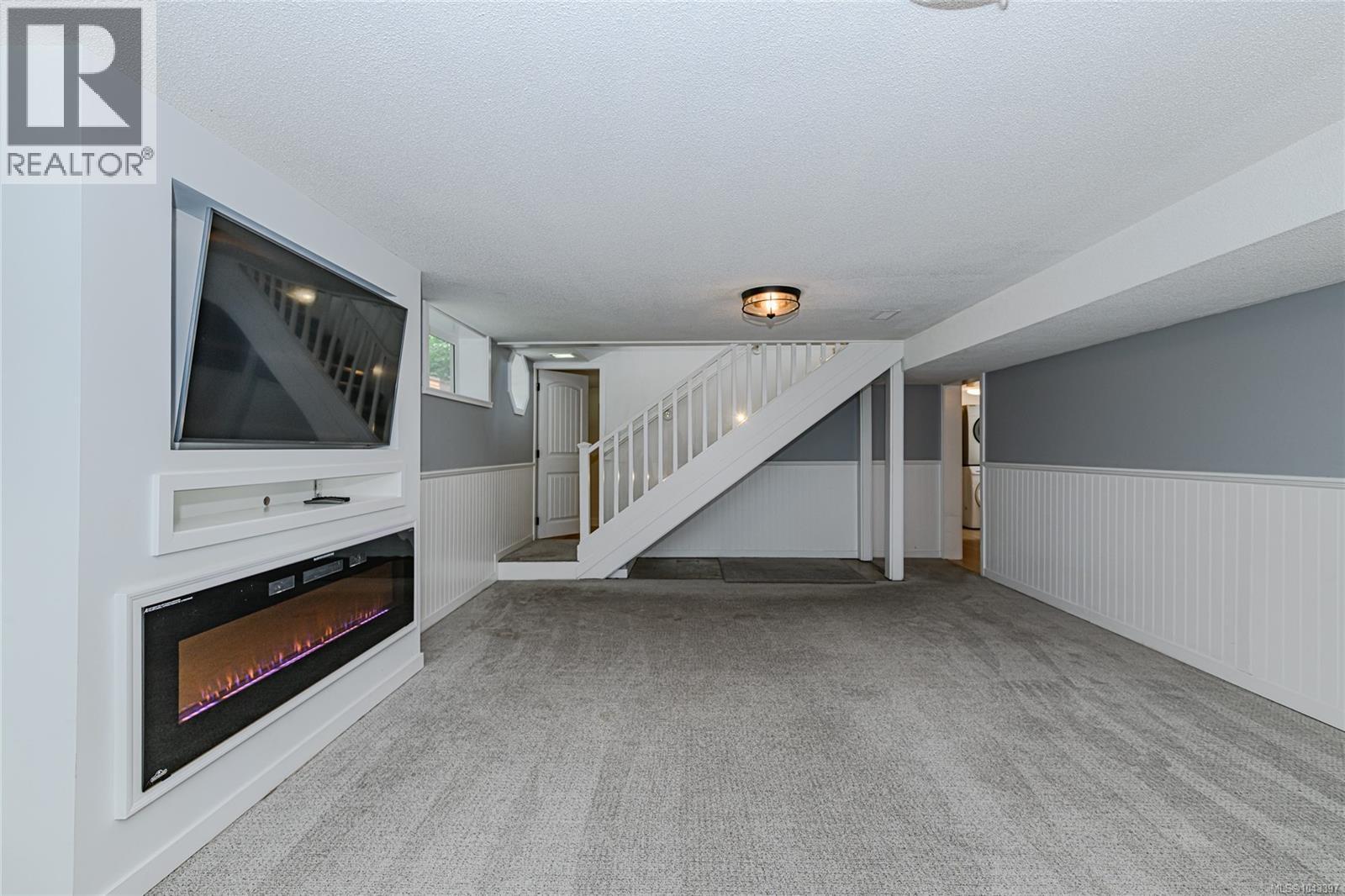 3753 Waring Place, Saanich