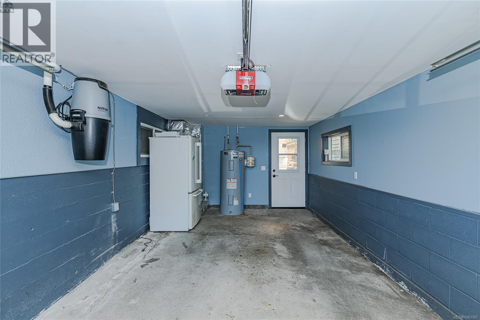 3753 Waring Pl - 40