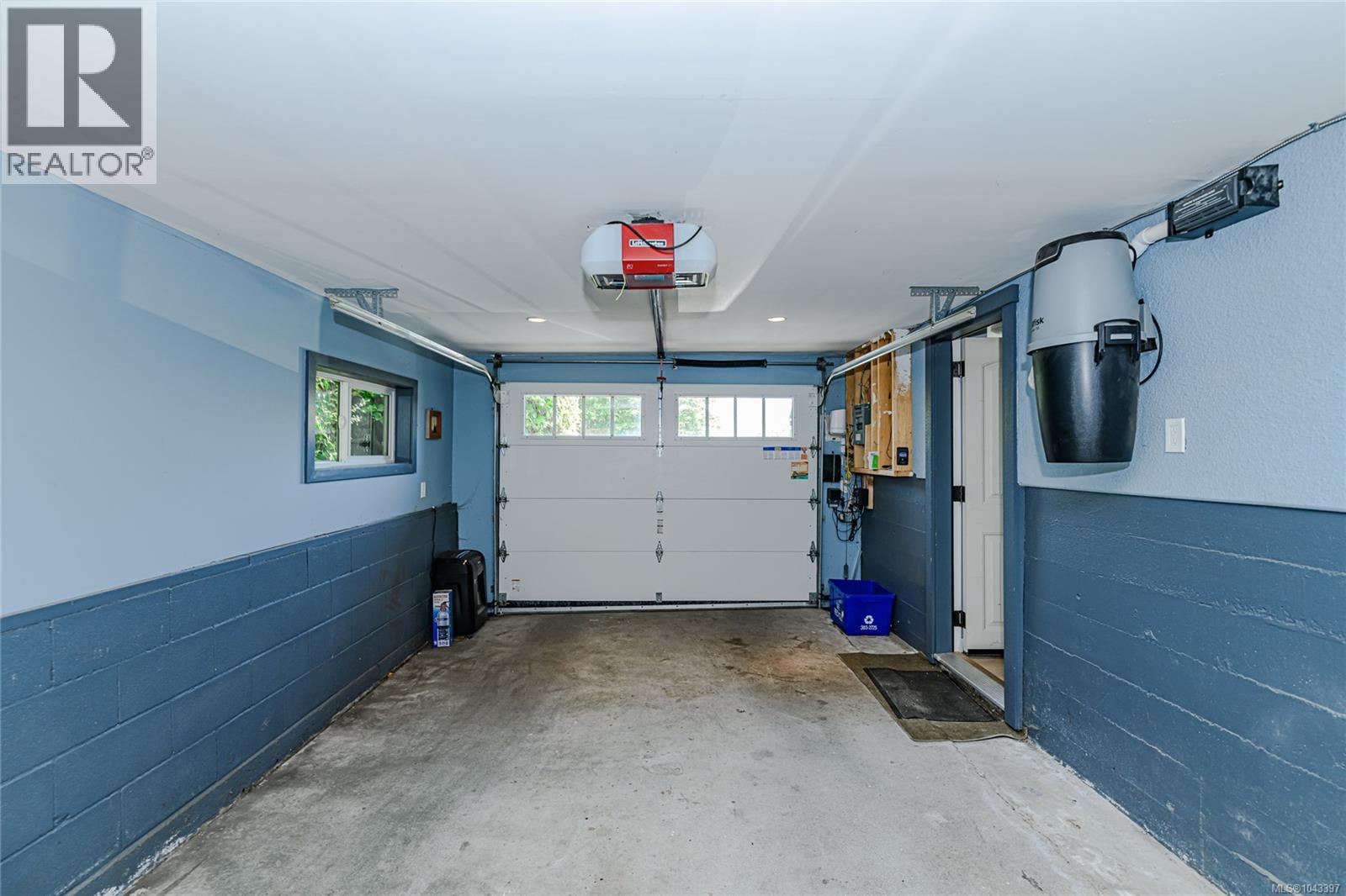  3753 Waring Place, Saanich