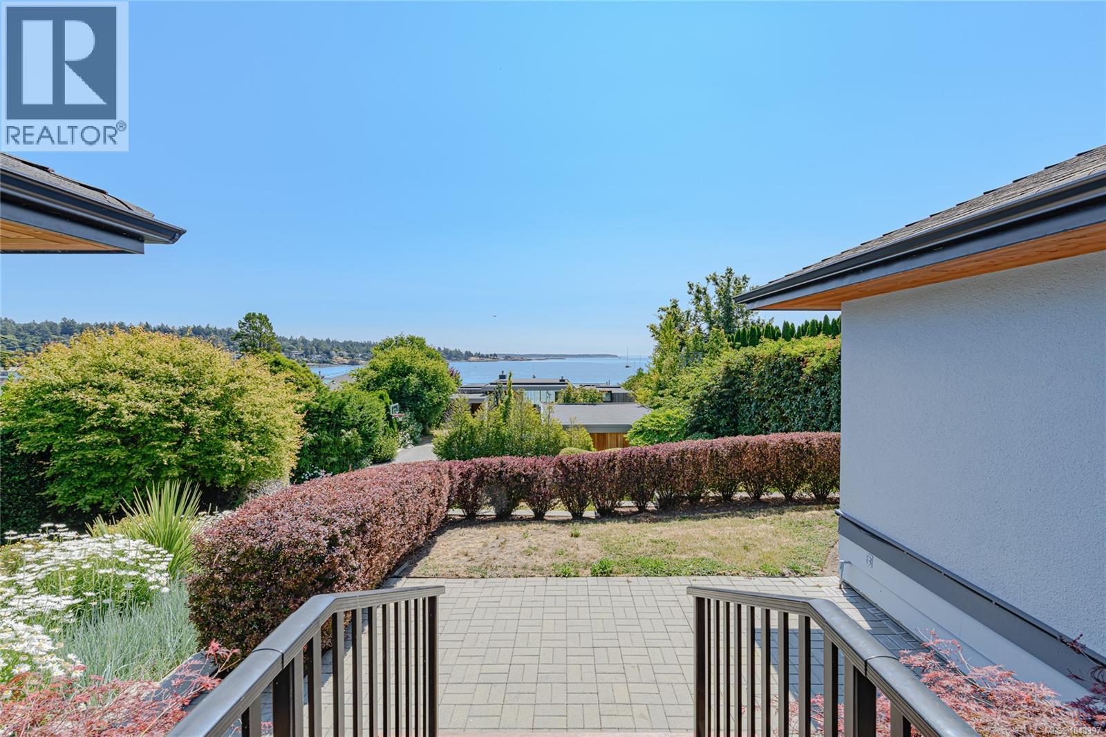  3753 Waring Place, Saanich