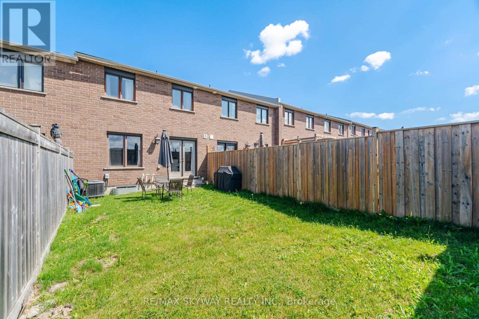 69 NATHAN CRESCENT - 41
