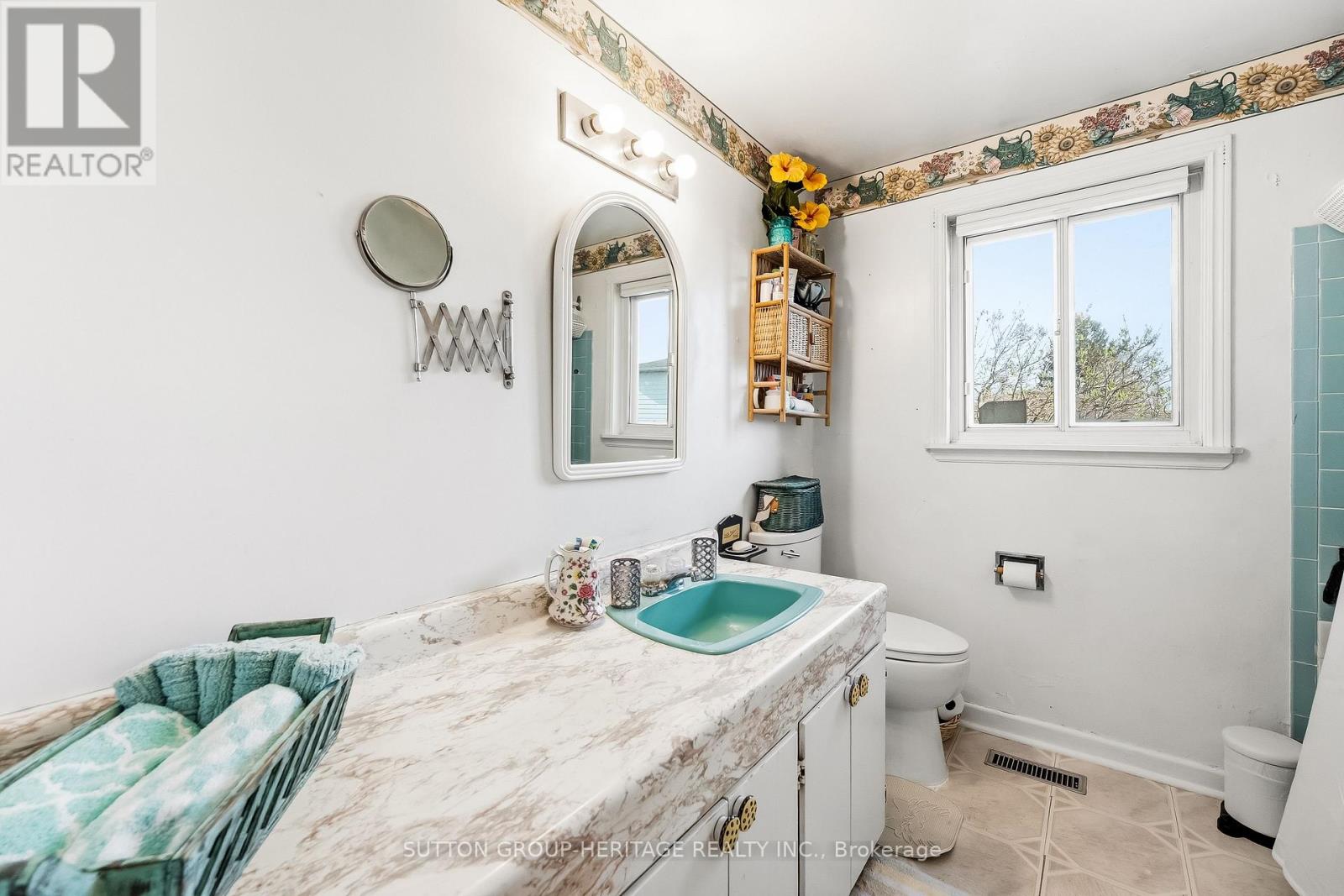 35 ALBERY CRESCENT - 19