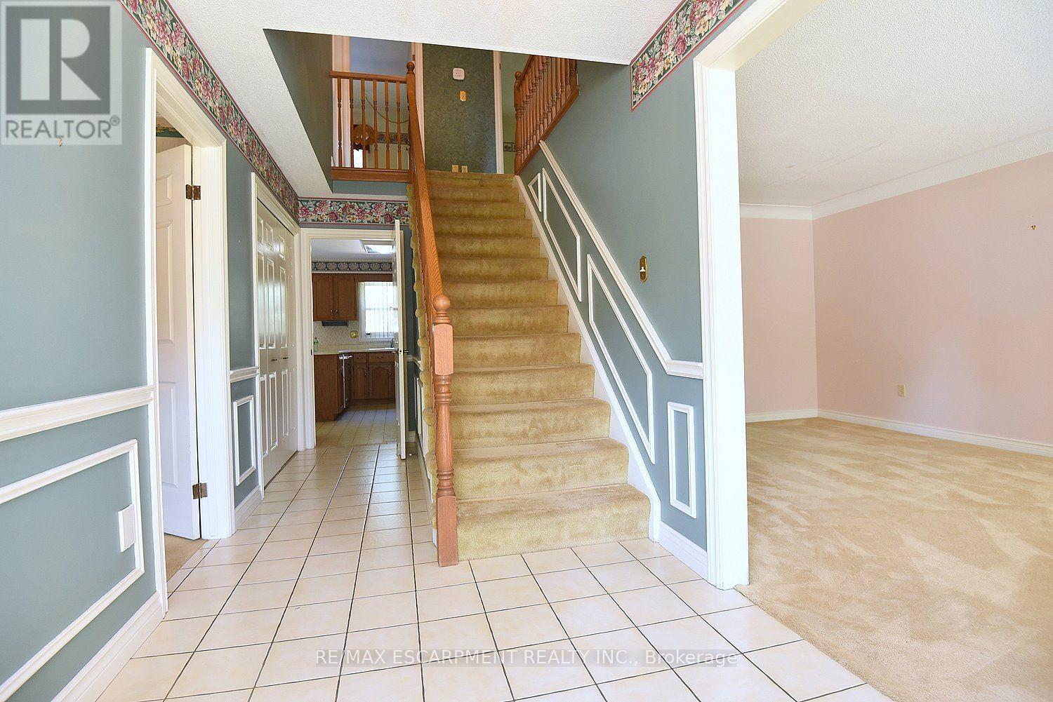 275 WOODLAND DRIVE - 4