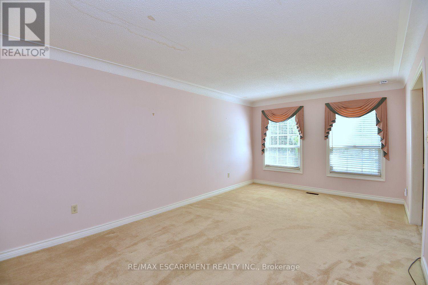 275 WOODLAND DRIVE - 5