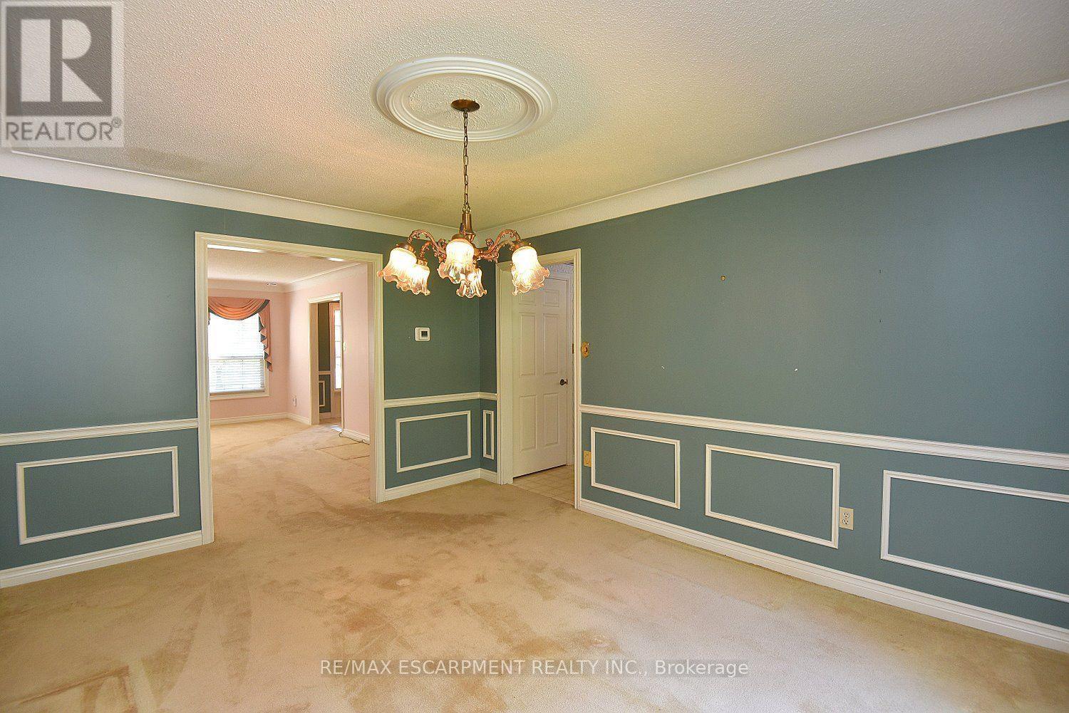 275 WOODLAND DRIVE - 6