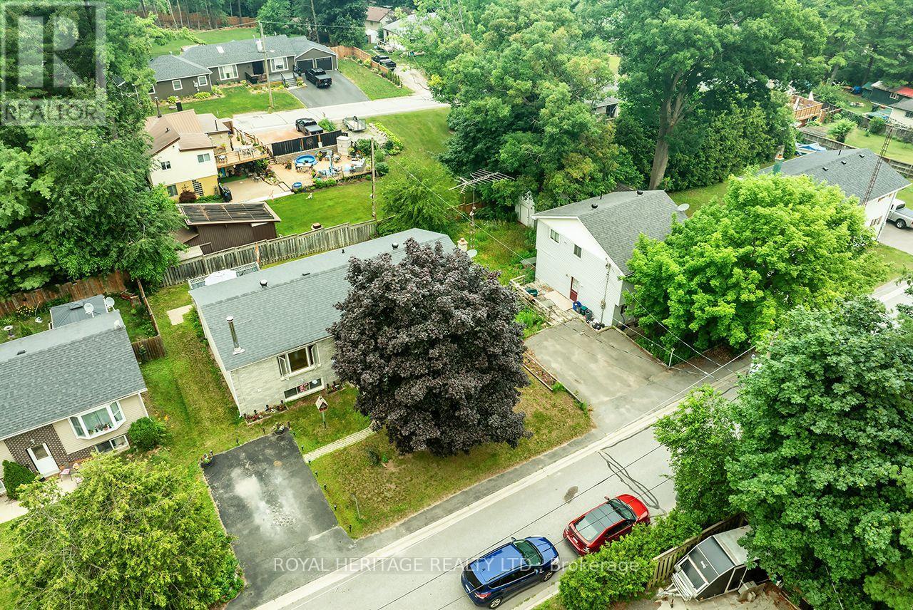 7014 HUNTER STREET - 1