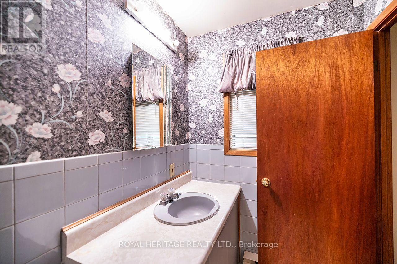 7014 HUNTER STREET - 15