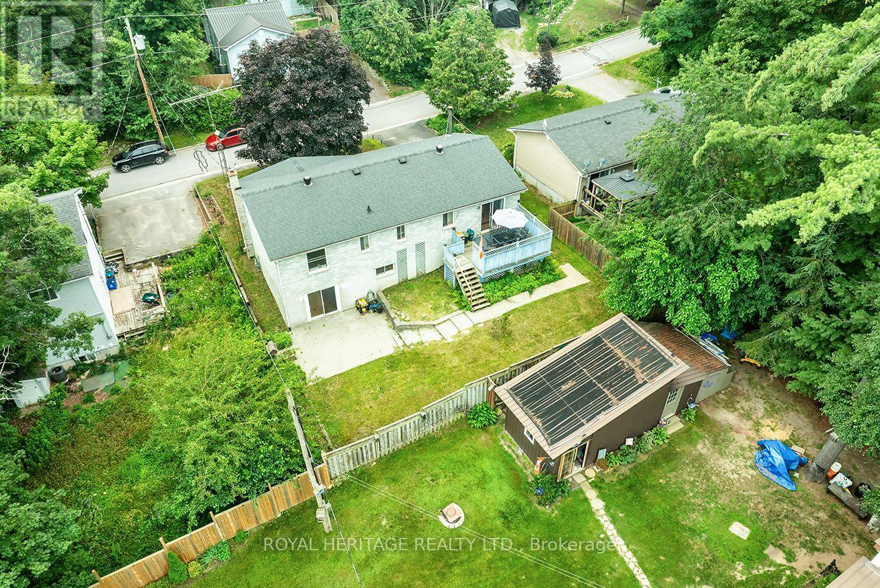 7014 HUNTER STREET - 3