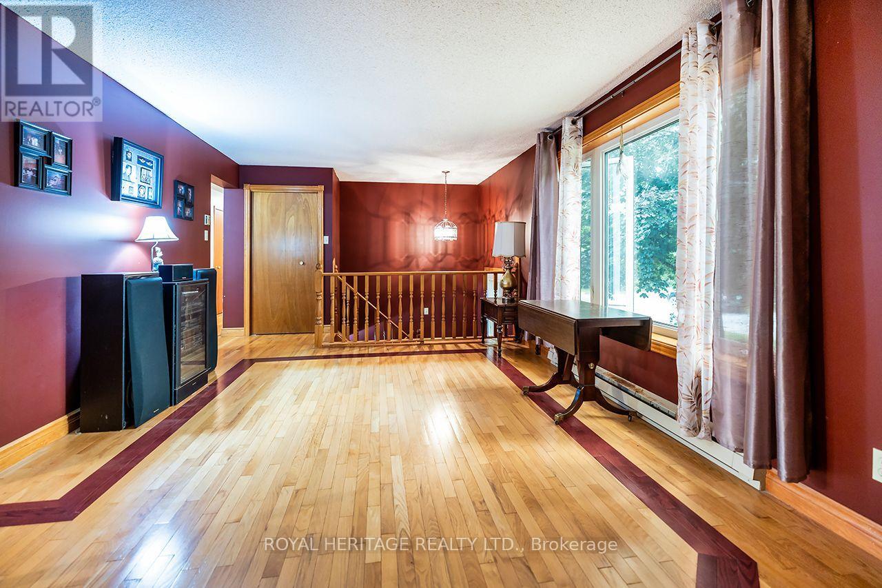 7014 HUNTER STREET - 6