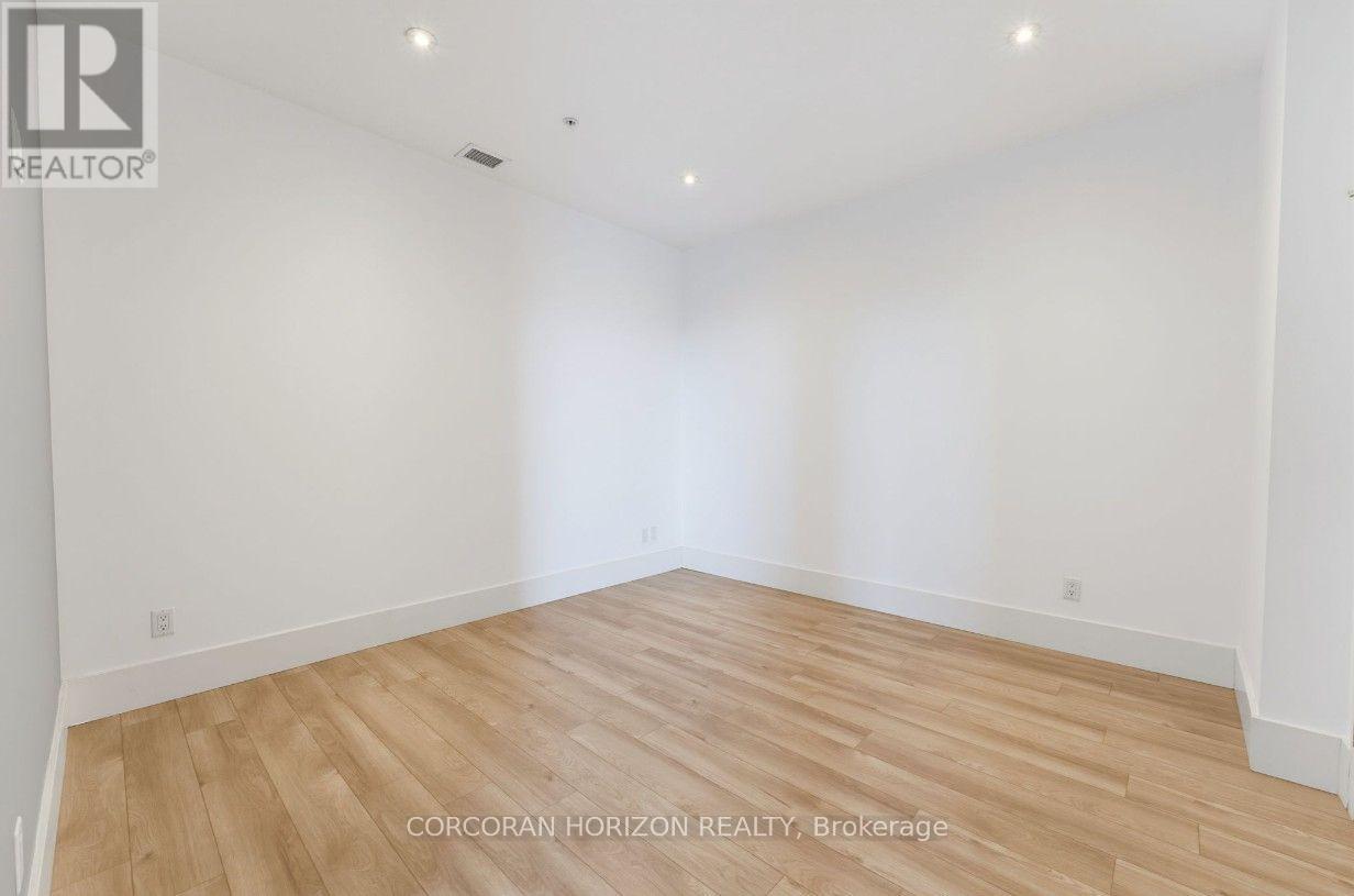#1903 1 VICTORIA STREET S - 22
