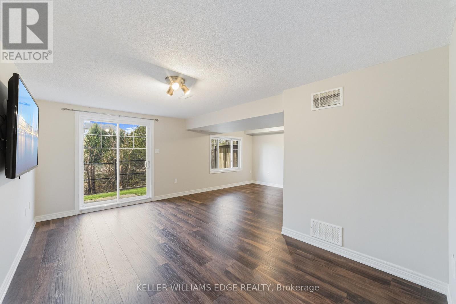 #18 9 LIDDYCOAT LANE - Image 18