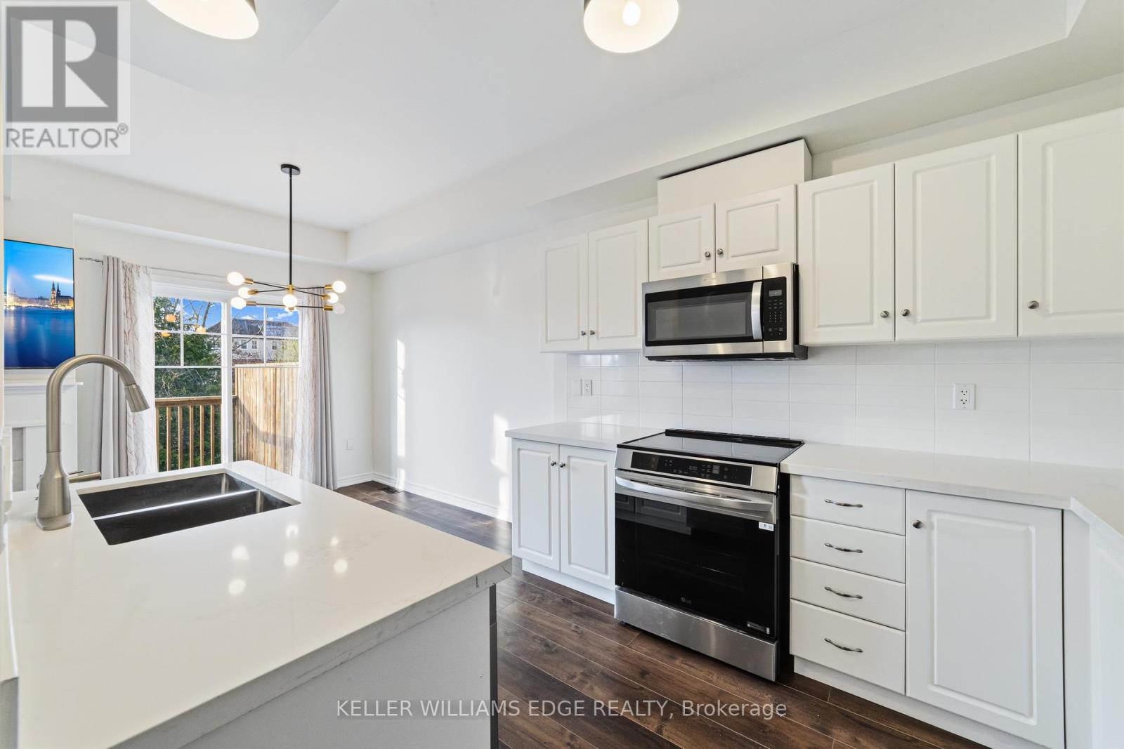 #18 9 LIDDYCOAT LANE - Image 8