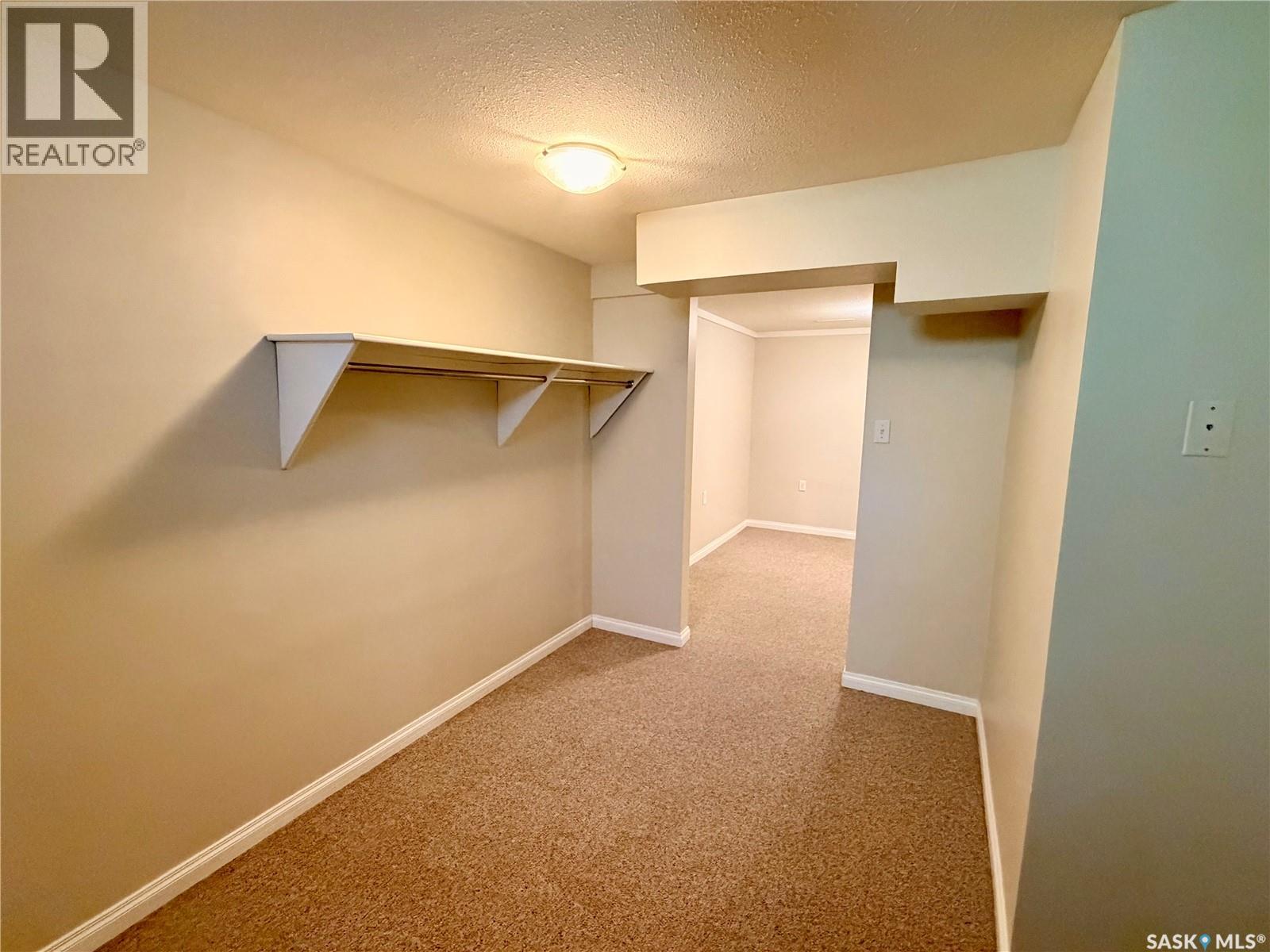 214 Fisher CRESCENT - 19