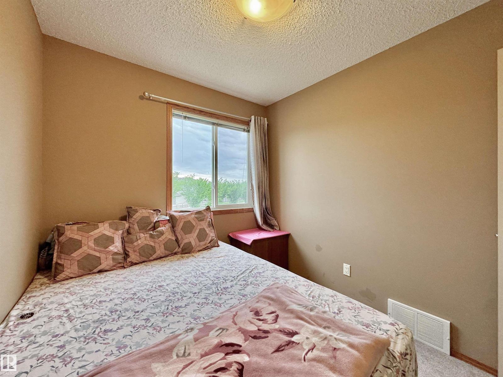 #4 320 Spruce Ridge RD - 29