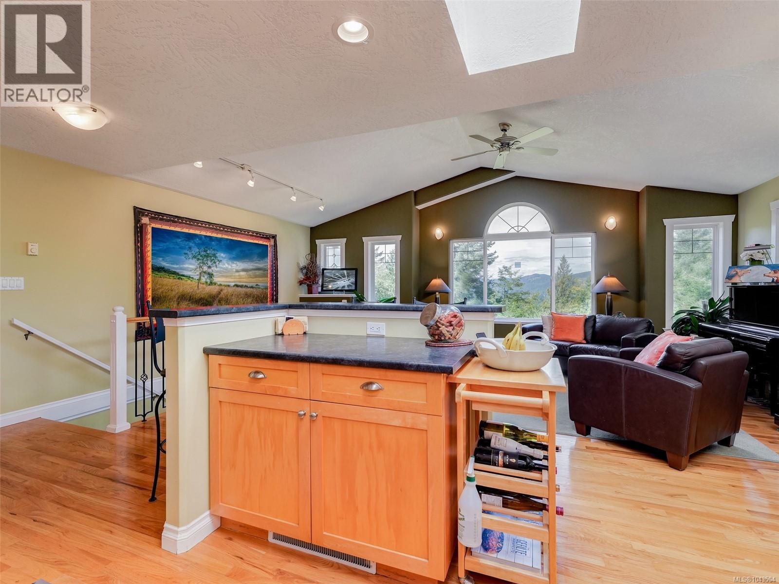 1420 Elan Pl - 10