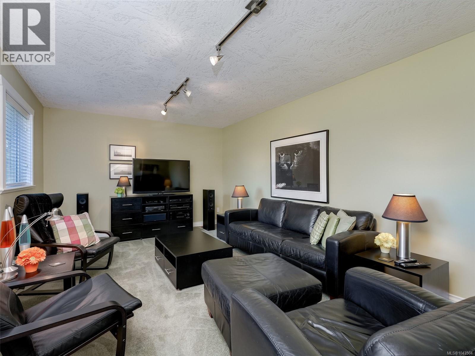 1420 Elan Pl - 18