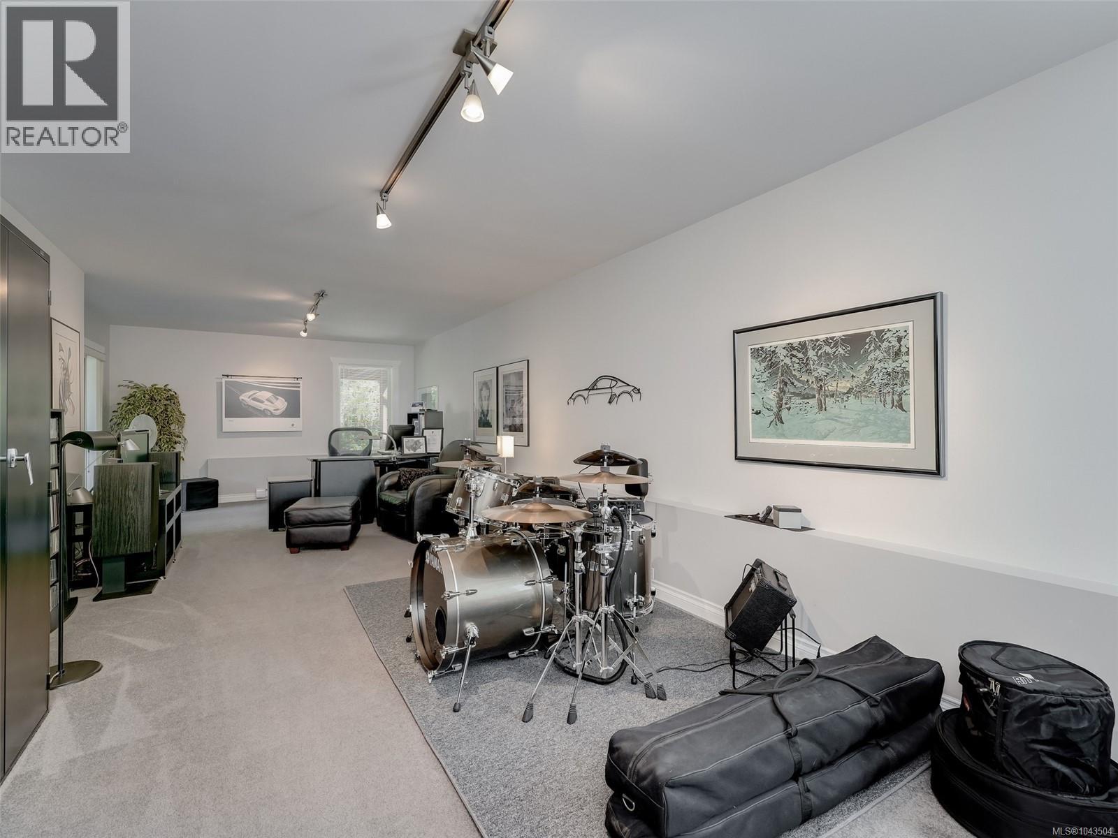 1420 Elan Pl - 17