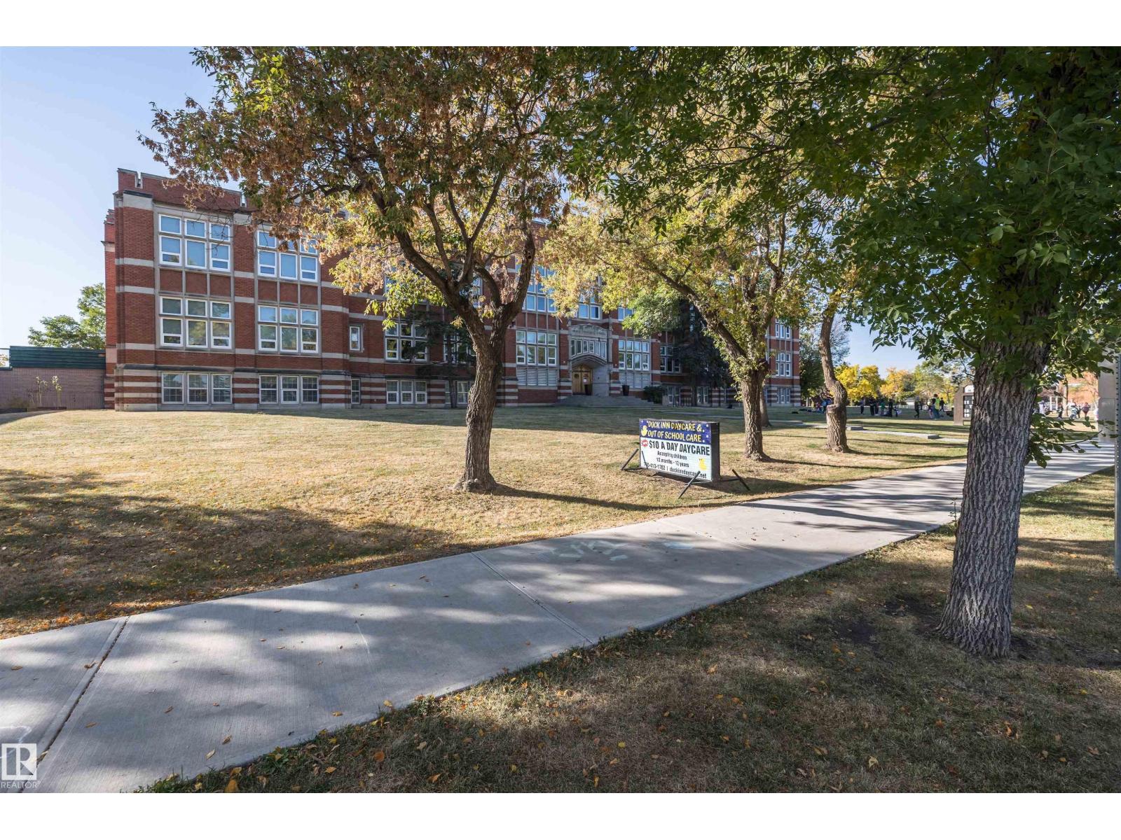 #203 10842 107 ST NW - 22
