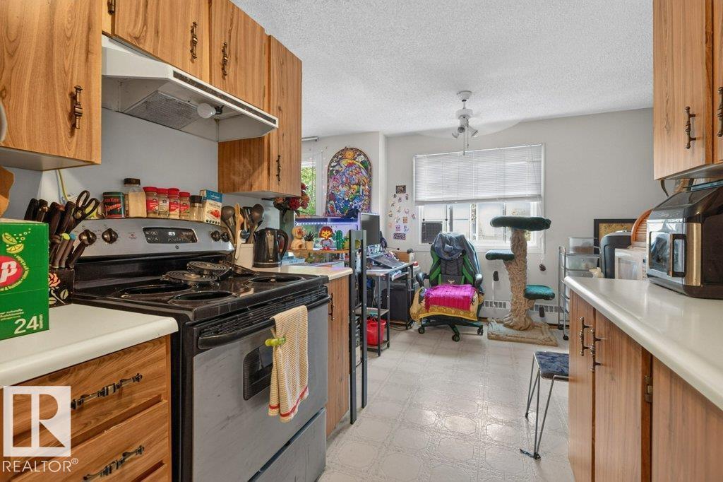 #203 10842 107 ST NW - 7